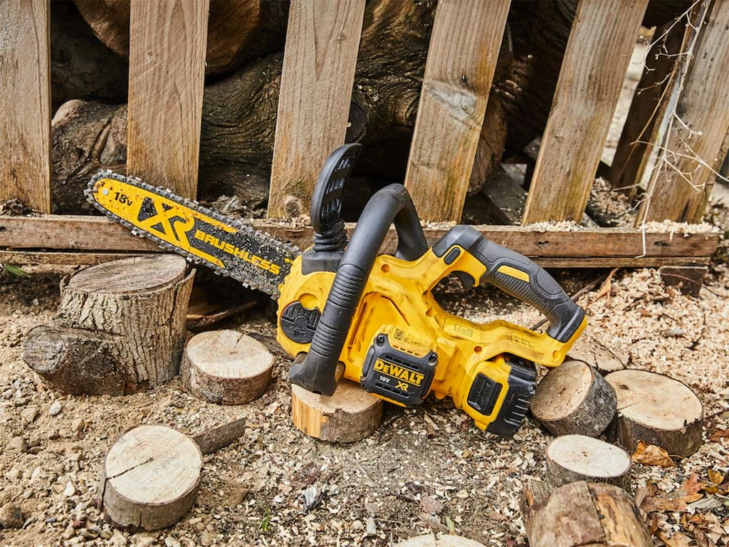 DeWALT DCM565P1 Akku Kettensäge Brushless 18V 5Ah - 30 cm mit Akku und Ladegerät