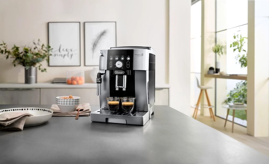 De'Longhi ECAM 250.23.SB Magnificia S smart Kaffee-Vollautomat Silber Schwarz