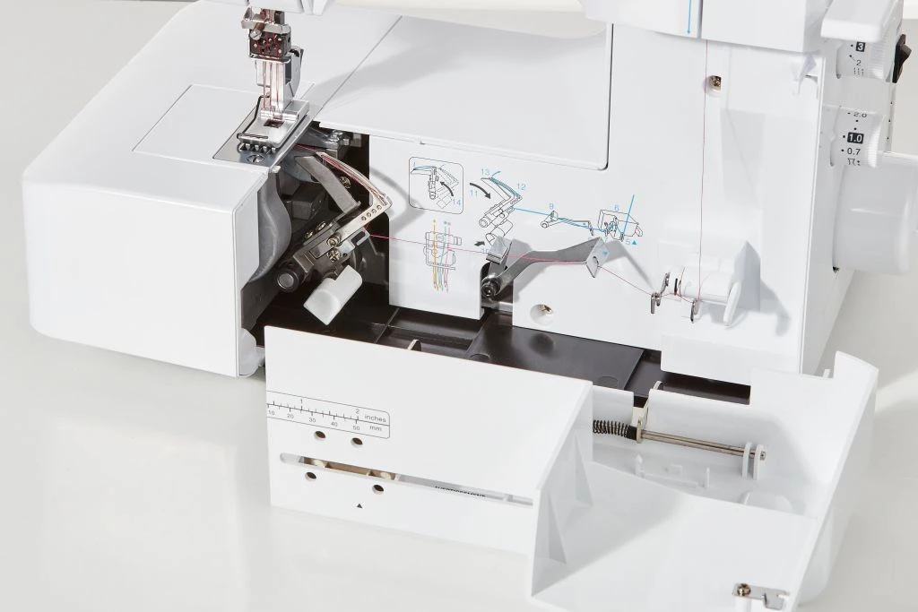 Brother Coverlock Nähmaschine CV3550 mit Topstich