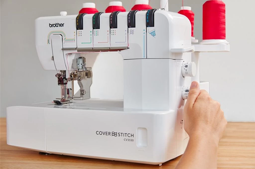 Brother Coverlock Nähmaschine CV3550 mit Topstich