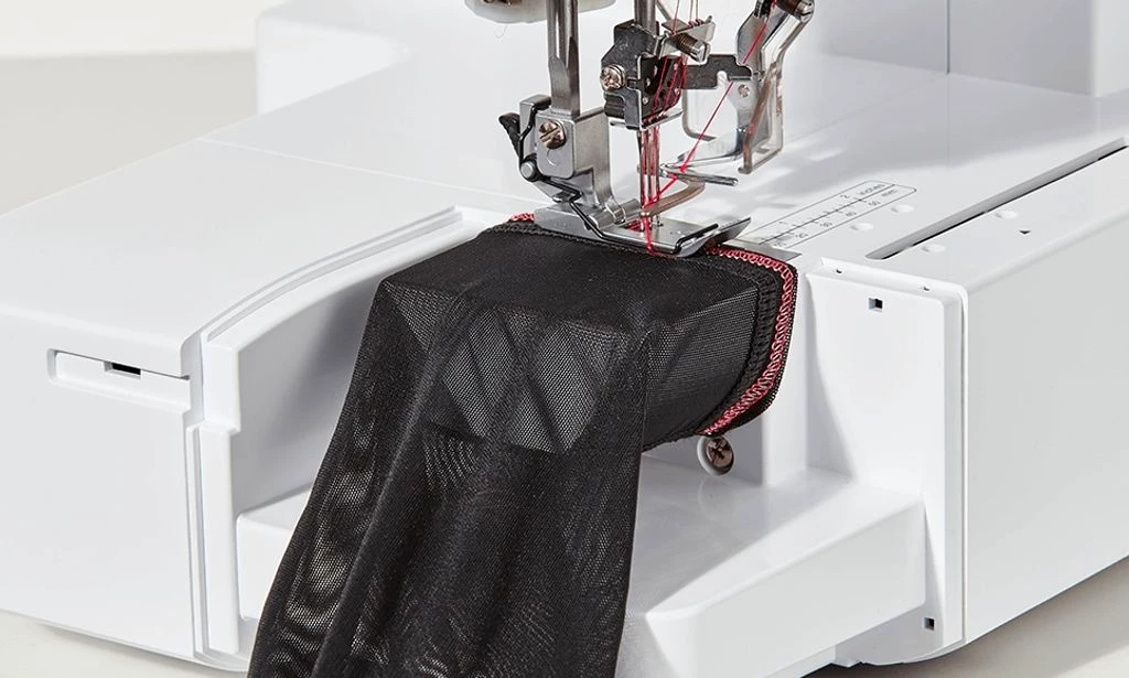 Brother Coverlock Nähmaschine CV3550 mit Topstich