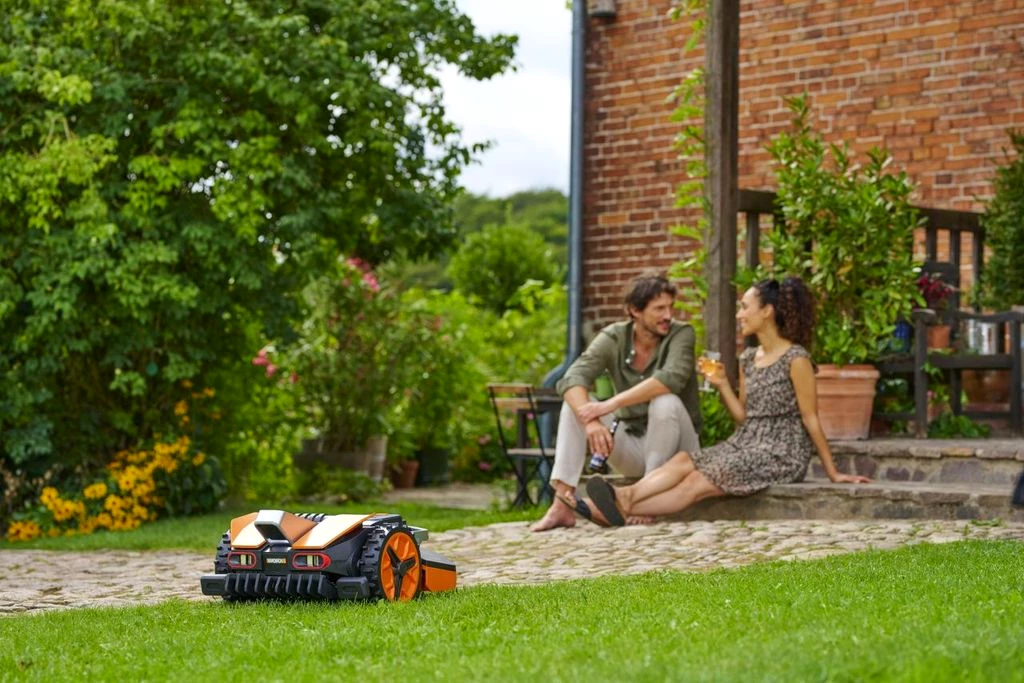 Akku-Mähroboter WORX 20V Landroid Vision L1600 22cm/1.600m² mit App, ohne Begrenzungsdraht WR216E