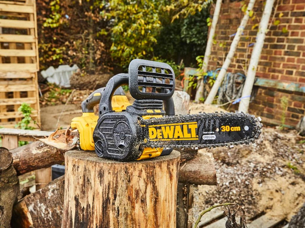 DeWALT DCM565P1 Akku Kettensäge Brushless 18V 5Ah - 30 cm mit Akku und Ladegerät